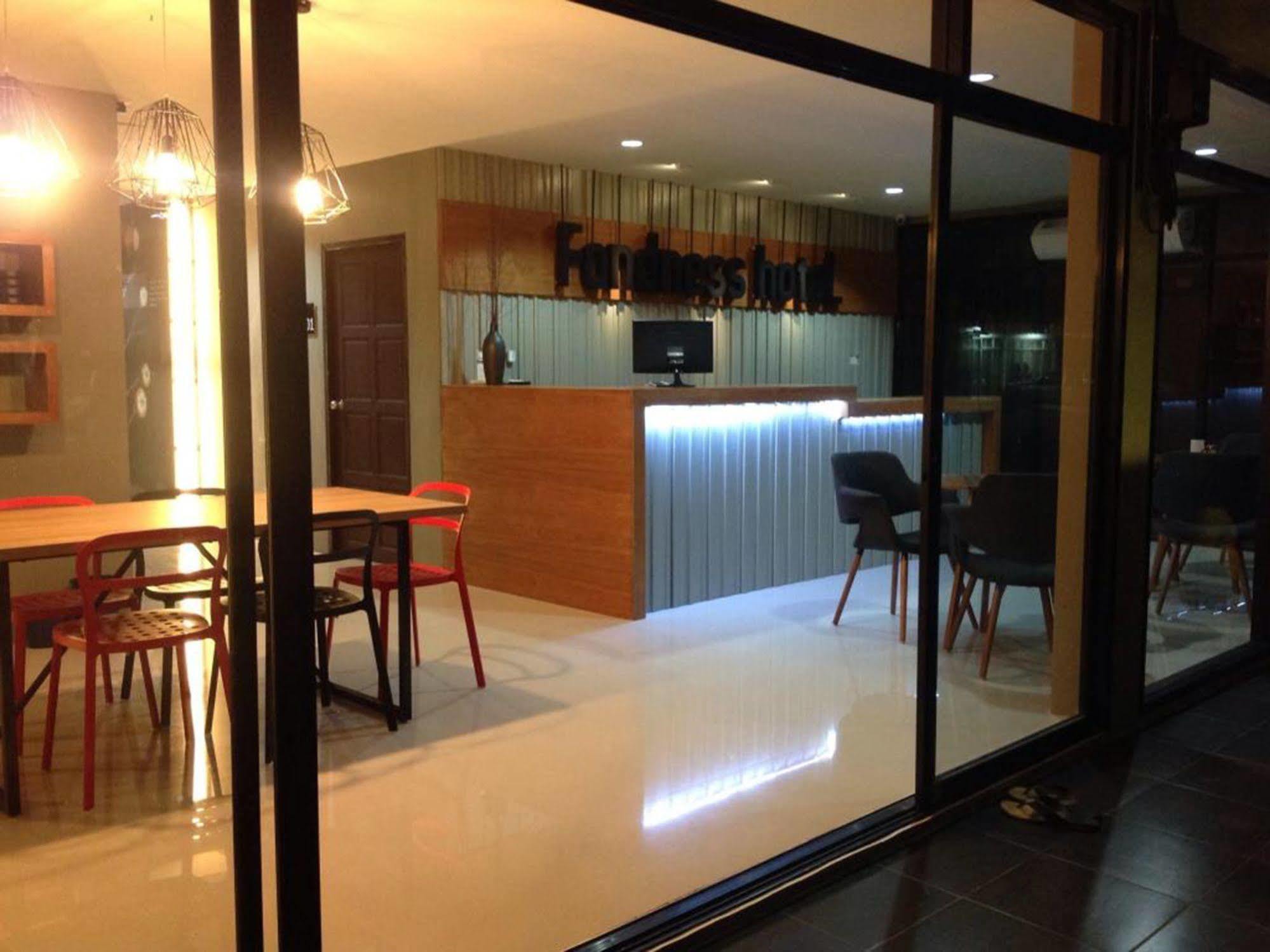 Fondness Hotel Takuapa Exterior photo